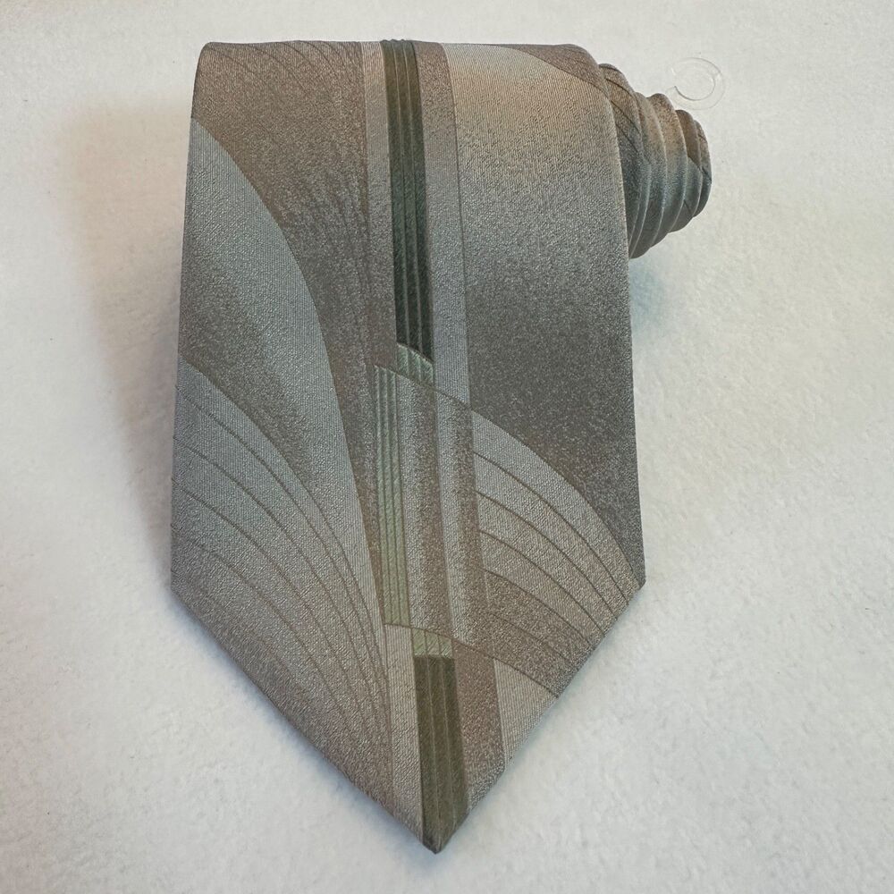 Pierre Cardin Men's Silk Tie Gray Silver Geometric Abstract Pattern Necktie 57"